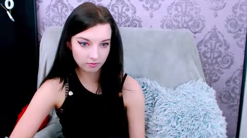 Snapshot of virgiluna chatting on February 2026 08:50:01 PM VirginLuna online show from February 2026 08:50:01 PM