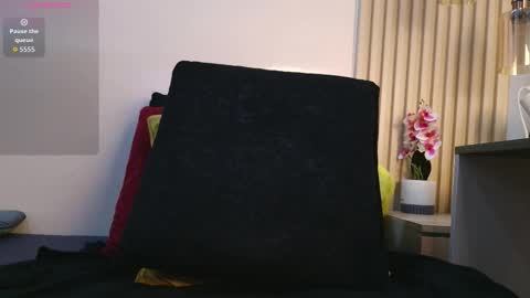 Sofia online show from January 2026 12:40:01 PM