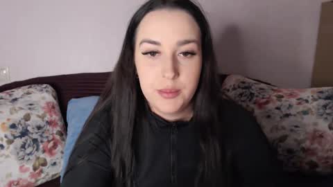 Vitalina online show from November 2025 01:11:01 PM