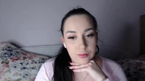 Vitalina online show from December 2025 02:23:02 PM