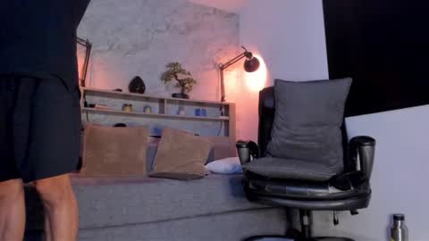 VITO BENZ online show from December 2025 01:11:01 AM