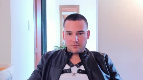 Vito Ferrer online show from February 2025 05:09:01 PM