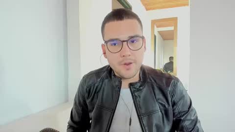 Vito Ferrer online show from February 2025 10:09:01 PM