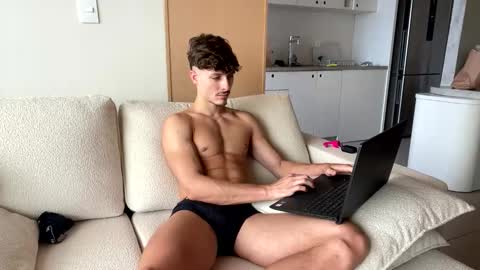vitoraugustoxxx online show from December 2025 04:26:01 PM