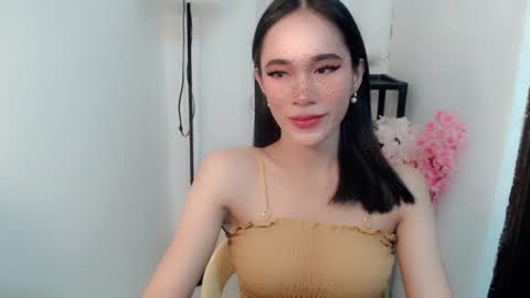 Snapshot of vivahotbabessandra chatting on June 2026 11:09:02 AM SANDRA GOING YOU online show from June 2026 11:09:02 AM
