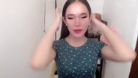 Snapshot of vivahotbabessandra chatting on June 2026 04:19:02 AM SANDRA GOING YOU online show from June 2026 04:19:02 AM