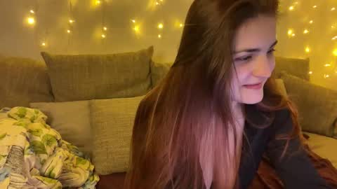 vivalenti_kiss online show from December 2025 05:09:01 PM