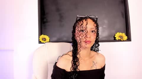 Snapshot of vivi_gh1 chatting on April 2026 04:28:01 AM Vivi online show from April 2026 04:28:01 AM