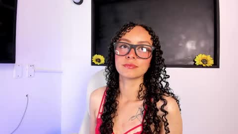 Snapshot of vivi_gh1 chatting on April 2026 03:46:02 AM Vivi online show from April 2026 03:46:02 AM