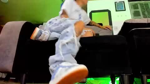 Snapshot of vivi_honey_ chatting on October 2025 12:17:02 AM IGkarol navarret3 online show from October 2025 12:17:02 AM