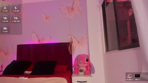 Viviana  online show from September 2025 10:32:01 PM