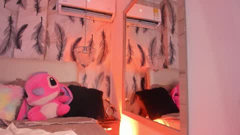 Viviana  online show from September 2025 11:08:01 PM