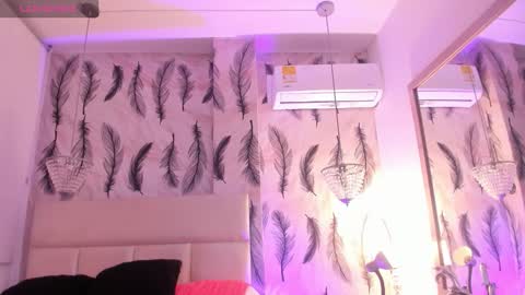 Viviana  online show from October 2025 11:18:01 PM