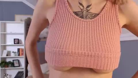 Sofia online show from December 2025 06:15:01 PM