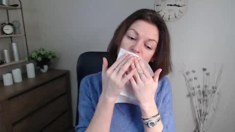 Snapshot of vivian_dream chatting on January 2025 09:41:02 AM Vivian online show from January 2025 09:41:02 AM