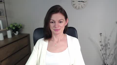 Snapshot of vivian_dream chatting on January 2025 09:46:01 AM Vivian online show from January 2025 09:46:01 AM