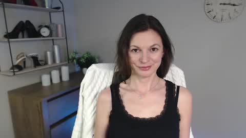 Snapshot of vivian_dream chatting on February 2025 11:01:02 AM Vivian online show from February 2025 11:01:02 AM