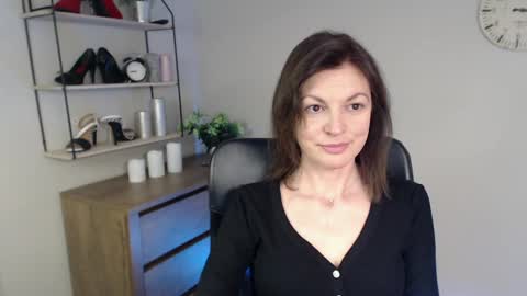 Snapshot of vivian_dream chatting on February 2025 10:35:01 AM Vivian online show from February 2025 10:35:01 AM