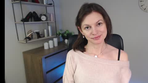 Snapshot of vivian_dream chatting on February 2025 10:27:02 AM Vivian online show from February 2025 10:27:02 AM