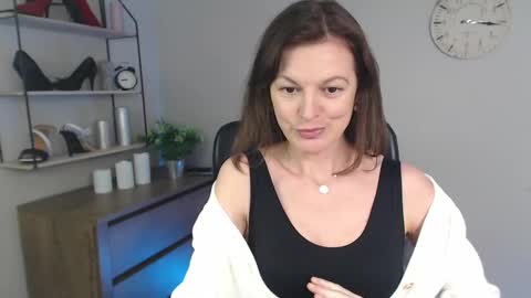 Snapshot of vivian_dream chatting on March 2025 10:33:02 AM Vivian online show from March 2025 10:33:02 AM