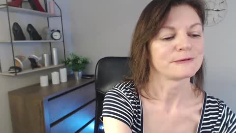 Snapshot of vivian_dream chatting on March 2025 09:07:02 AM Vivian online show from March 2025 09:07:02 AM