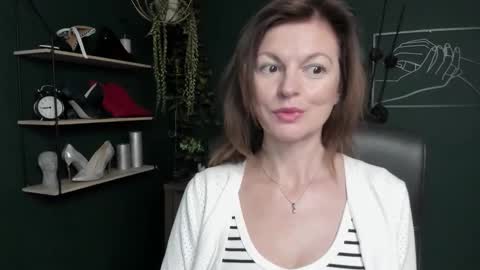 Snapshot of vivian_dream chatting on September 2025 07:10:02 AM Vivian online show from September 2025 07:10:02 AM