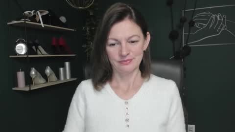 Snapshot of vivian_dream chatting on October 2025 06:16:02 AM Vivian online show from October 2025 06:16:02 AM