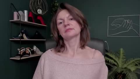 Snapshot of vivian_dream chatting on November 2025 06:57:01 AM Vivian online show from November 2025 06:57:01 AM