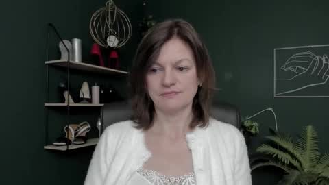 Snapshot of vivian_dream chatting on November 2025 08:04:01 AM Vivian online show from November 2025 08:04:01 AM