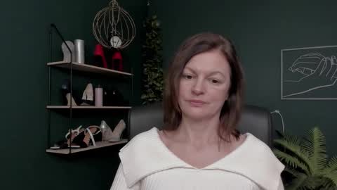 Snapshot of vivian_dream chatting on December 2025 07:50:01 AM Vivian online show from December 2025 07:50:01 AM