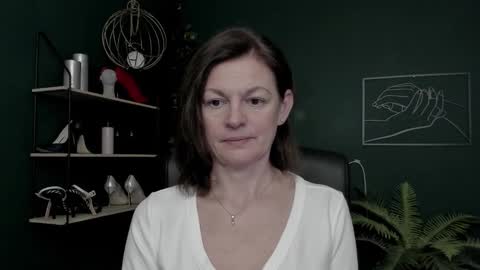 Vivian online show from January 2026 07:33:01 AM