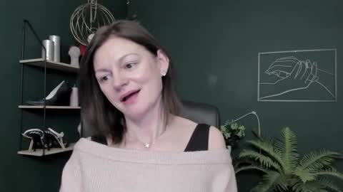 Vivian online show from February 2026 07:02:01 AM