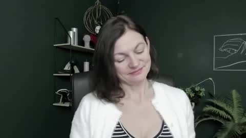 Vivian online show from March 2026 08:08:02 AM