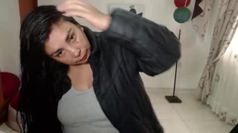 Snapshot of vivian_milf_paint chatting on January 2026 12:51:01 PM vivian_milf_paint online show from January 2026 12:51:01 PM