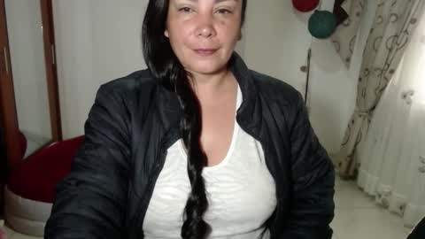 Snapshot of vivian_milf_paint chatting on February 2026 11:48:01 AM vivian_milf_paint online show from February 2026 11:48:01 AM