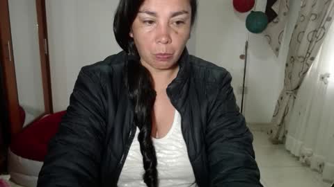 Snapshot of vivian_milf_paint chatting on February 2026 11:49:01 AM vivian_milf_paint online show from February 2026 11:49:01 AM
