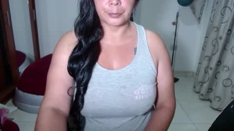 Snapshot of vivian_milf_paint chatting on February 2026 12:22:02 AM vivian_milf_paint online show from February 2026 12:22:02 AM