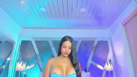 Snapshot of vivian_monroe chatting on September 2025 01:33:01 PM Vivian Monroe online show from September 2025 01:33:01 PM