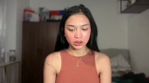 Snapshot of vivian_roberts chatting on April 2026 01:52:01 AM Vivian online show from April 2026 01:52:01 AM