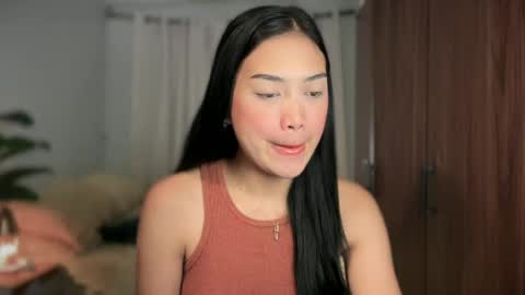 Snapshot of vivian_roberts chatting on June 2026 07:53:02 PM Vivian online show from June 2026 07:53:02 PM