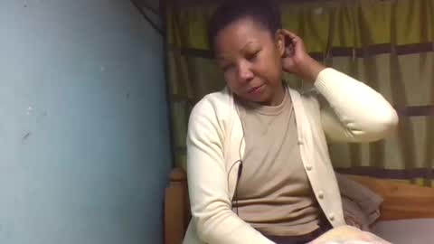 viviane0812 online show from September 2025 04:28:02 PM