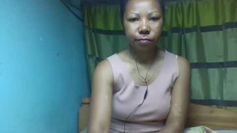 viviane0812 online show from October 2025 03:47:02 PM