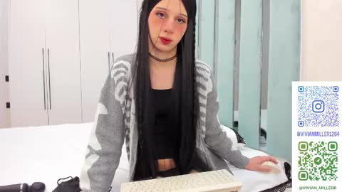 Snapshot of vivianmiller_ chatting on December 2025 03:23:02 AM Vivian online show from December 2025 03:23:02 AM