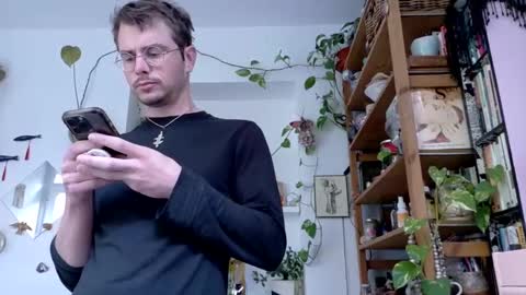 Snapshot of vivid_ether chatting on February 2025 09:06:02 AM Viv online show from February 2025 09:06:02 AM