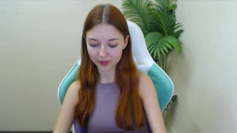 Vivien online show from December 2024 10:08:02 PM