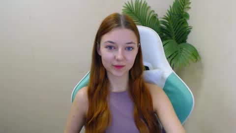 Vivien online show from February 2025 09:37:02 PM