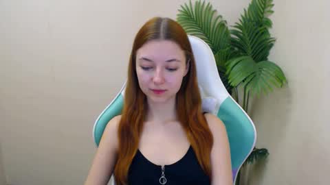 Vivien online show from February 2025 12:48:01 PM