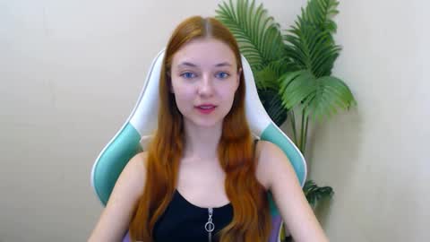 Vivien online show from March 2025 03:45:02 PM