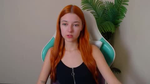 Vivien online show from November 2025 07:07:02 PM