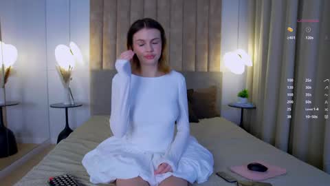 Sophia online show from June 2026 07:37:02 PM